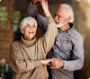 Frau und Mann tanzen